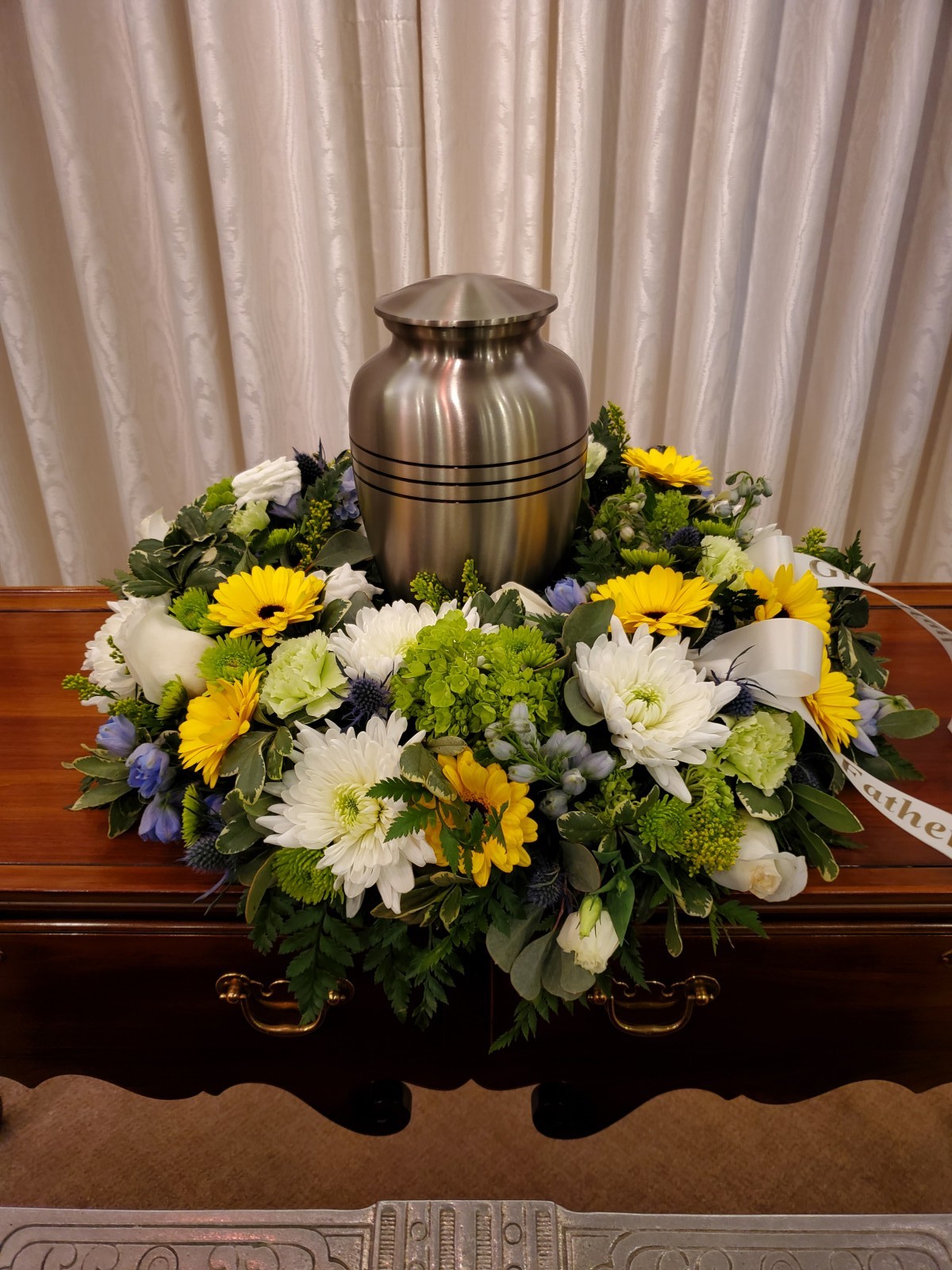 Lutz Lifetime Of Love Urn Arrangement